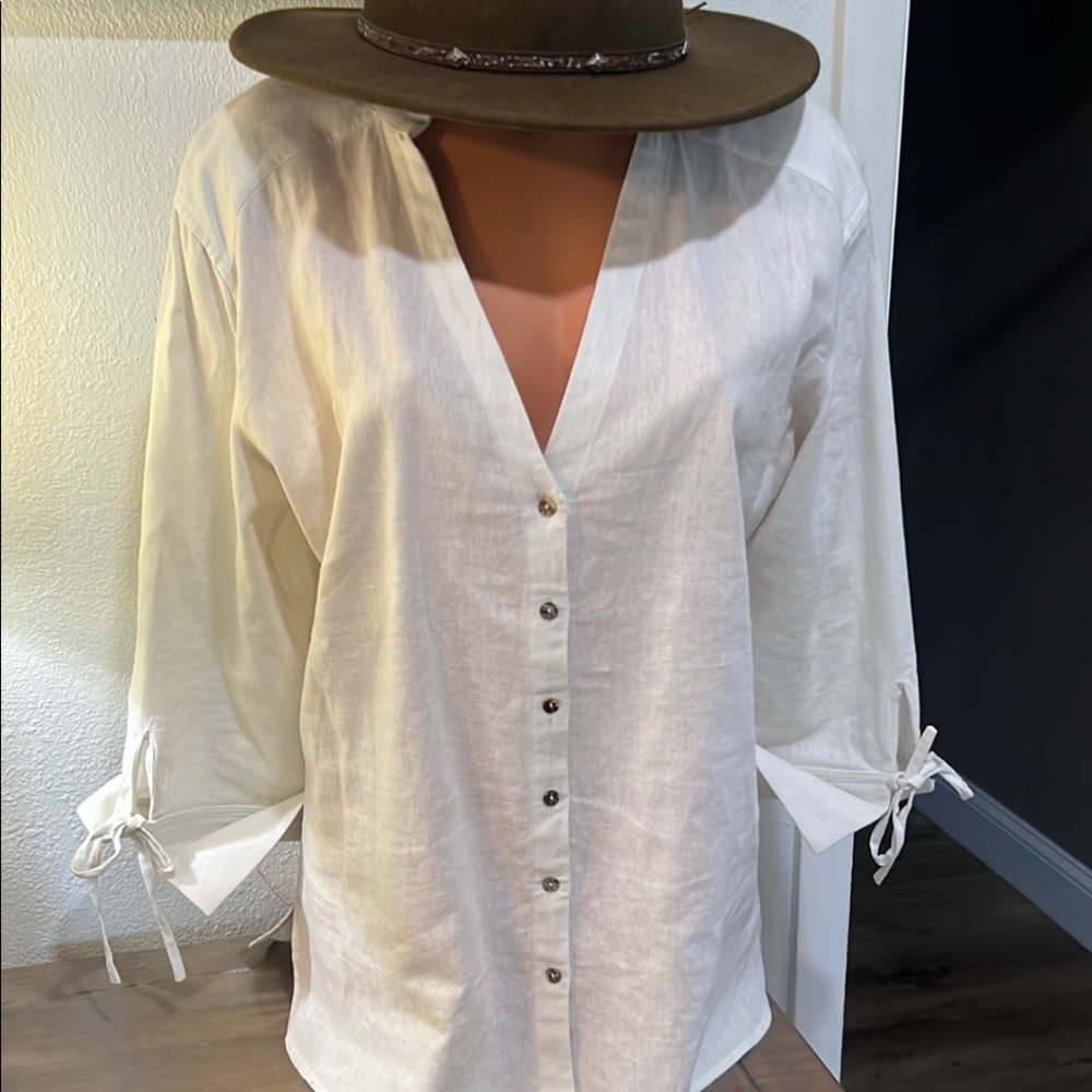 Women's Cream Button-Up Top
